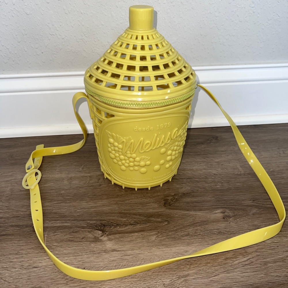 MELISSA Green/yellow Bag Basket Purse Desde 1979 Cross Body Purse NWOT